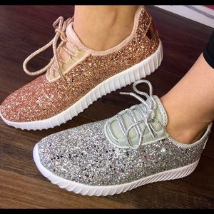 Glitter bomb tennis.. size 9